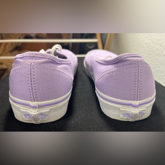 Vans Low Tops Shoes - Light Purple & White - Women’s Size 8 & Men’s Size 6.5 - Picture 7 of 10